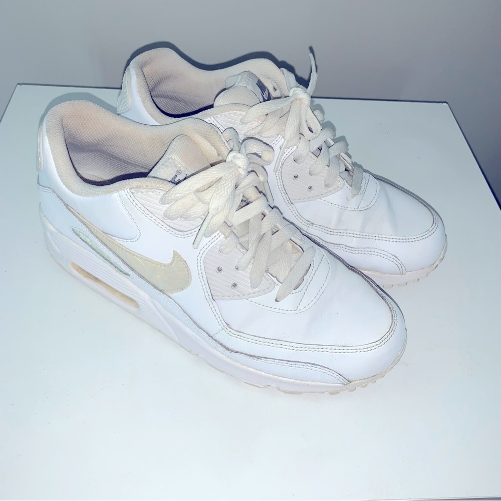 White Nike Air Max 90’s